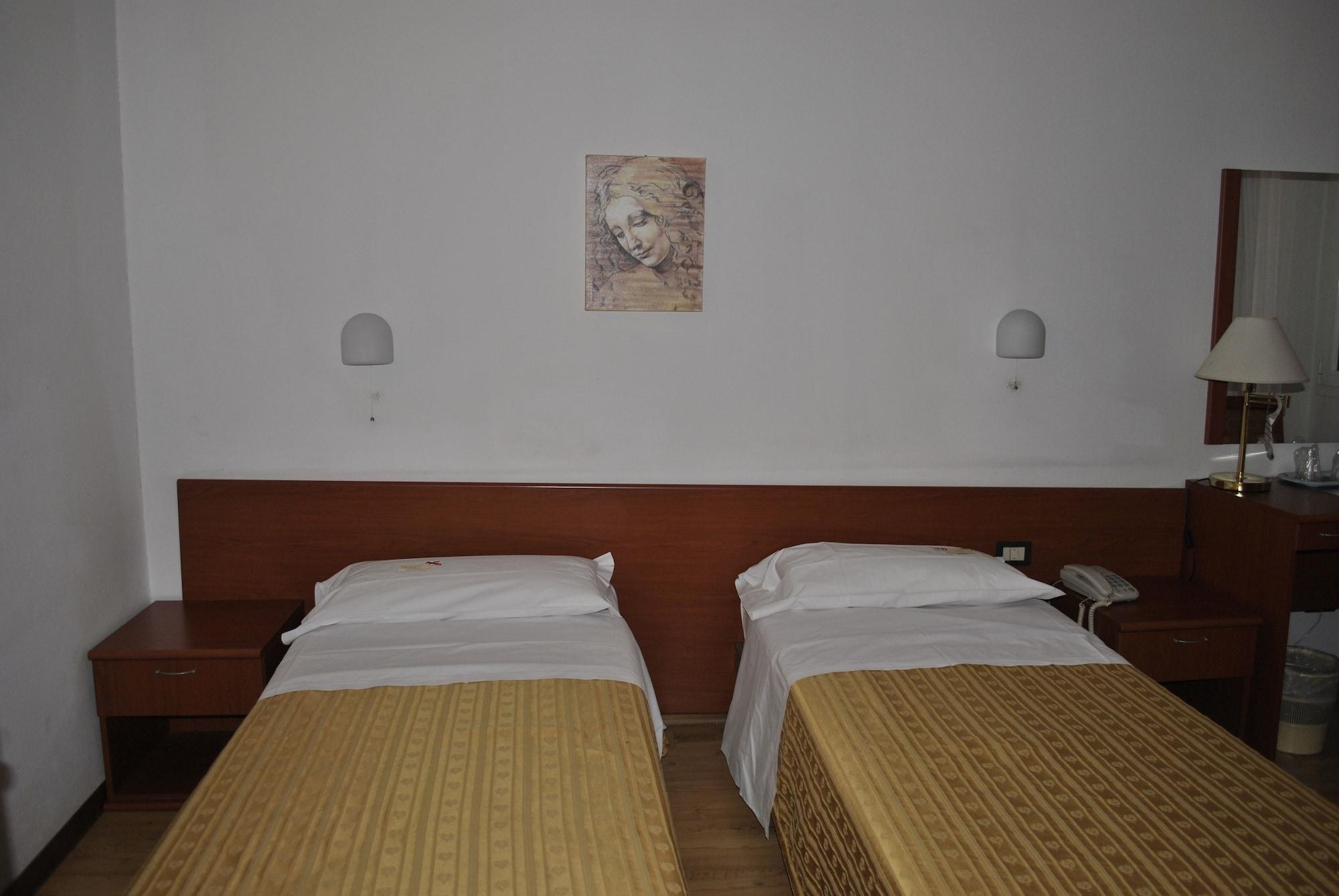 Albergo Al Viale Trieste Ngoại thất bức ảnh