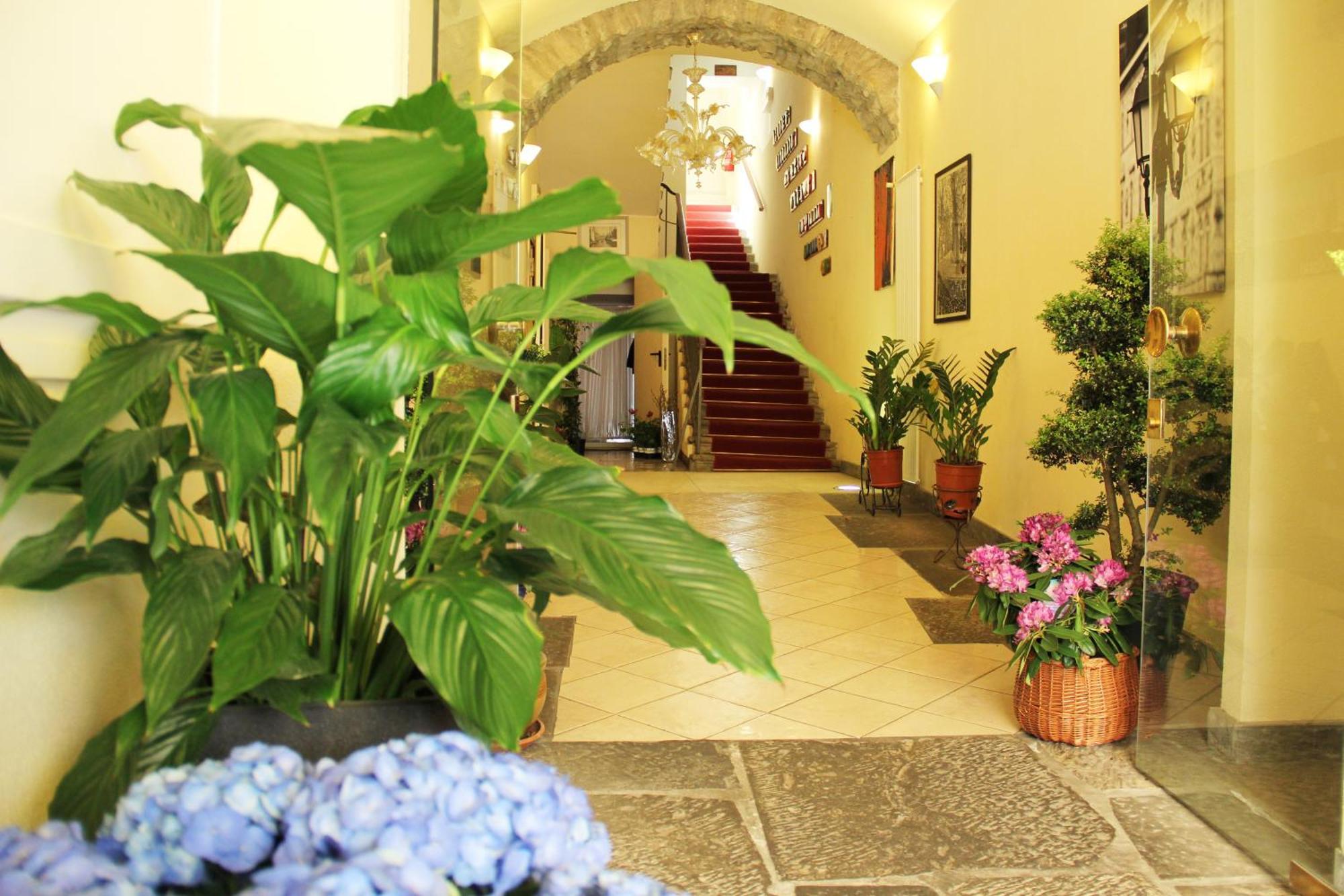 Albergo Al Viale Trieste Ngoại thất bức ảnh