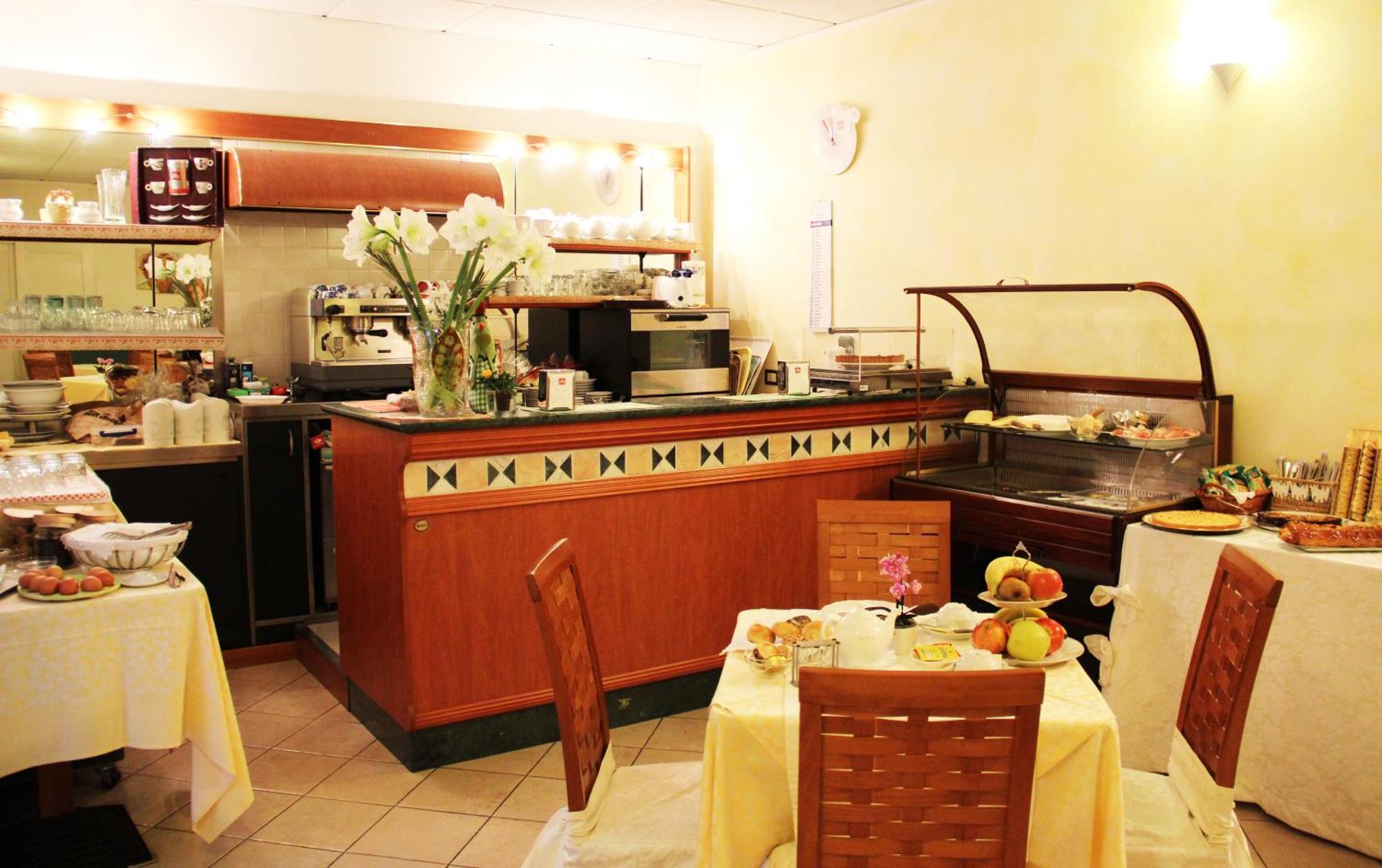 Albergo Al Viale Trieste Ngoại thất bức ảnh
