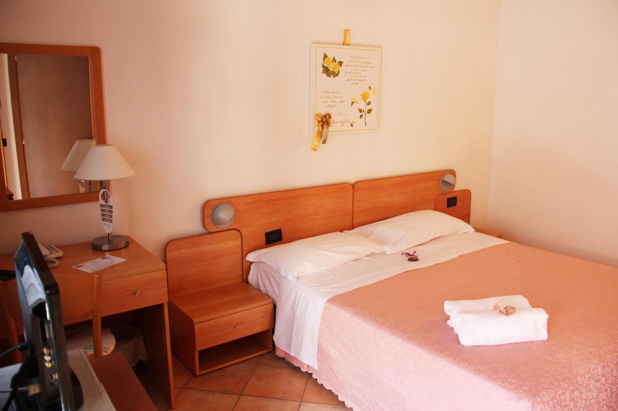 Albergo Al Viale Trieste Ngoại thất bức ảnh