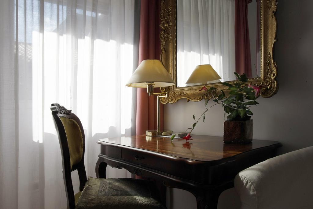 Albergo Al Viale Trieste Ngoại thất bức ảnh
