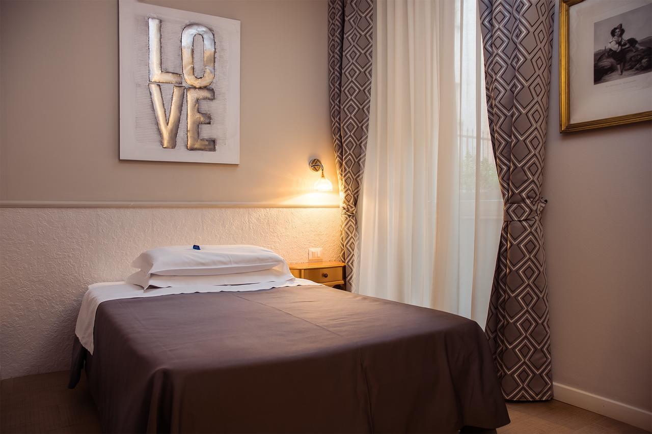 Albergo Al Viale Trieste Ngoại thất bức ảnh